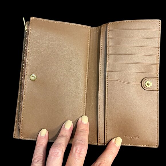 COACH CLASSIC C COATED CANVAS WALLET - DOUBLE SNAP - Picture 3 of 6